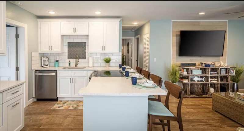 3 bedroom Single Family Residence at 85 S Las Olas Drive, Beach Club Colony Section 1, Jensen Beach — photo 1