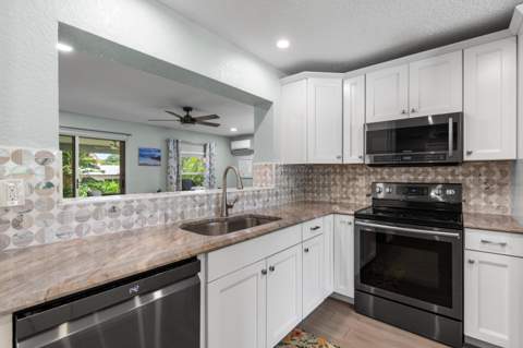 2890 SE 1st Court, Boynton Beach FL - photo 6 of 39