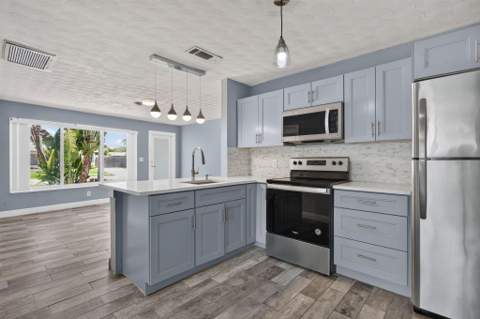 2811 NE 9th Terrace, Pompano Beach FL - photo 11 of 38