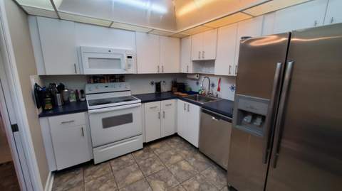 3800 Oaks Clubhouse Drive #112, Pompano Beach FL - photo 6 of 50