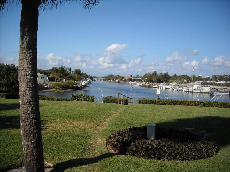 2 bedroom Condominium at 725 Hummingbird Way #210, Lori-Lynn Condo, North Palm Beach — photo 3