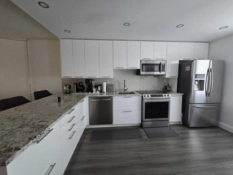 1401 N Riverside Drive #805, Pompano Beach FL - photo 9 of 37