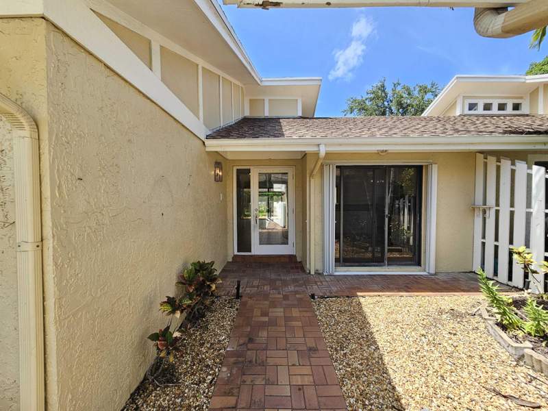 2 bedroom Villa at 17200 Fownes Crescent, Cape Pointe Of Jonathans Landing, Jupiter — photo 3