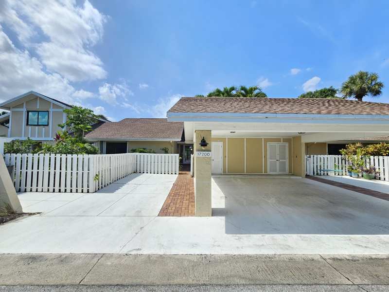 2 bedroom Villa at 17200 Fownes Crescent, Cape Pointe Of Jonathans Landing, Jupiter — photo 1