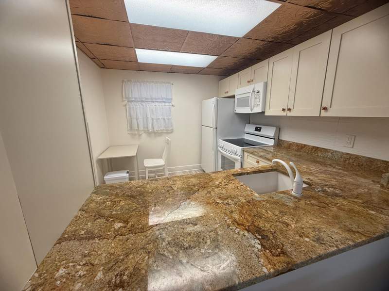 2 bedroom Condominium at 2601 NE 3rd Court #202, Village Royale Greendale Condo, Boynton Beach — photo 3