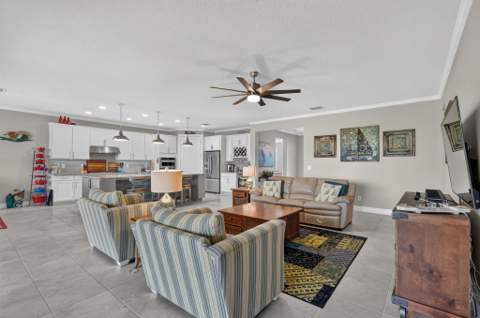 604 SE Monteiro Drive, Port St. Lucie FL - photo 13 of 40