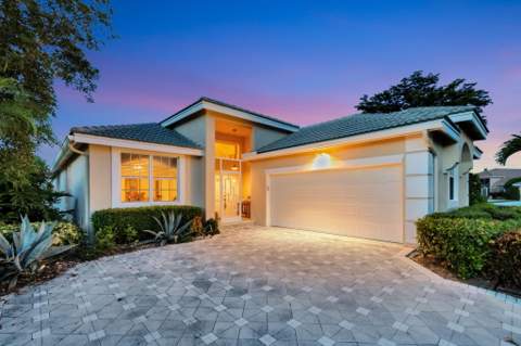 11922 Fountainside Circle, Boynton Beach FL - photo 6 of 59