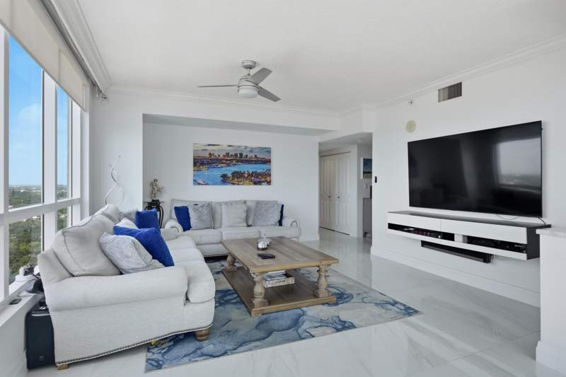 3 bedroom Condominium at 600 W Las Olas Boulevard #1808s, Symphony South Condo, Fort Lauderdale — photo 2