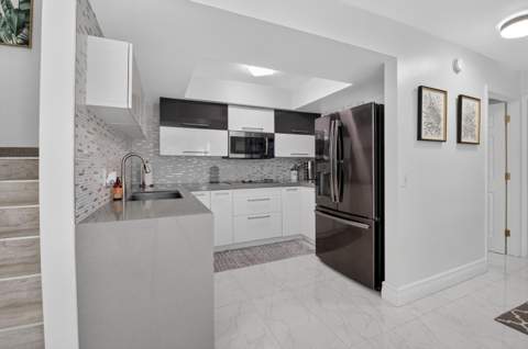 4310 Village Drive #D, Delray Beach FL - photo 7 of 56