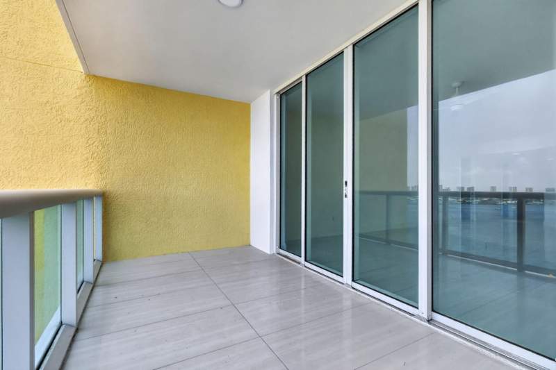 2 bedroom Condominium at 2650 Lake Shore Drive #1005, Marina Grande Riviera Beach Condo, Riviera Beach — photo 5