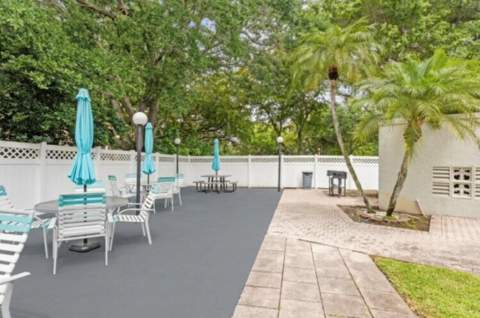 3150 W Rolling Hills Circle #709, Davie FL - photo 23 of 24