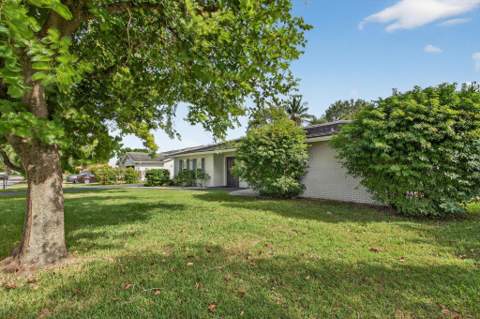 2421 NW 114th Avenue, Coral Springs FL - photo 6 of 61