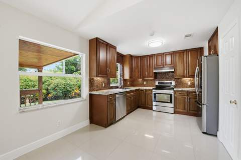 3772 SE Upper Street, Stuart FL - photo 9 of 35