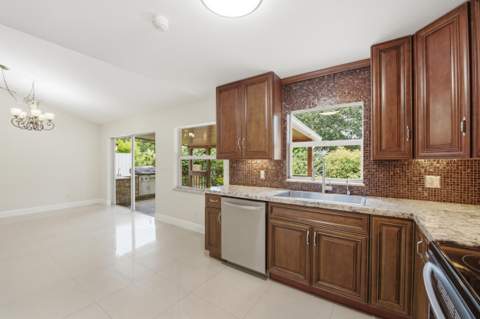 3772 SE Upper Street, Stuart FL - photo 10 of 35