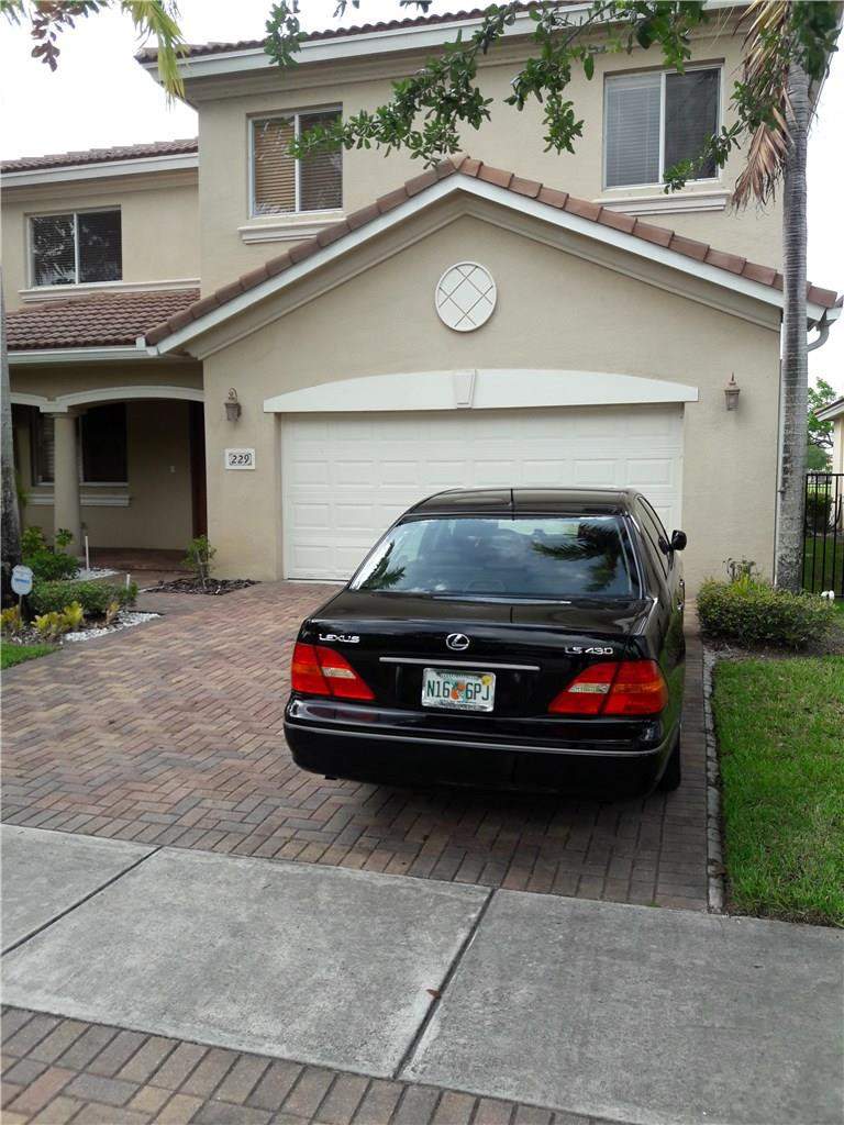 45 bedroom Single Family Residence at 229 Gazetta Way, Terracina Johnson Property, West Palm Beach — photo 3