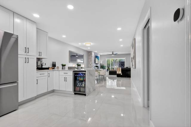 Harbour East House Condo