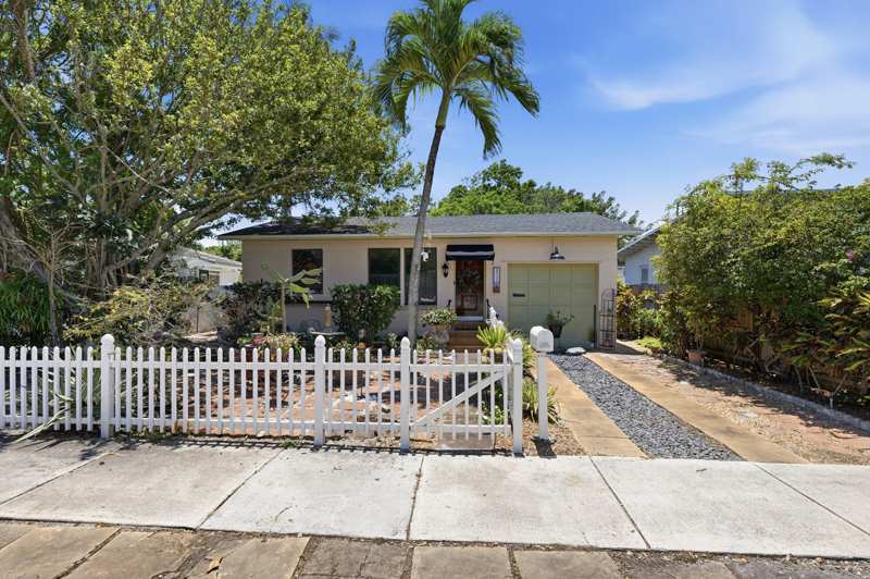 3 bedroom Single Family Residence at 512 SW 15th Street, Lauderdale 2-9 D Lot 23 Blk 57, Fort Lauderdale — photo 1