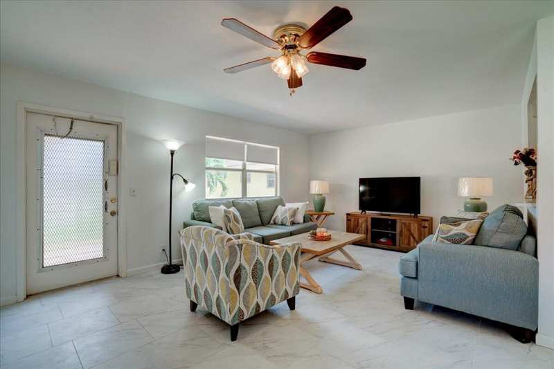 1 bedroom Condominium at 222 Saxony #222, Kings Point Saxony Condos, Delray Beach — photo 1