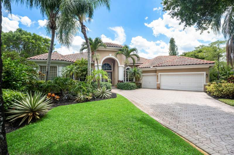 5 bedroom Single Family Residence at 911 Forest Glen Lane, Binks Forest Of The Landings At Wellington, Wellington — photo 4