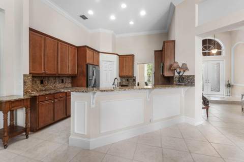 911 Forest Glen Lane, Wellington FL - photo 7 of 38