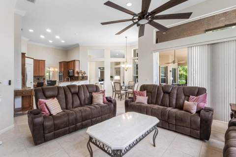 911 Forest Glen Lane, Wellington FL - photo 8 of 38