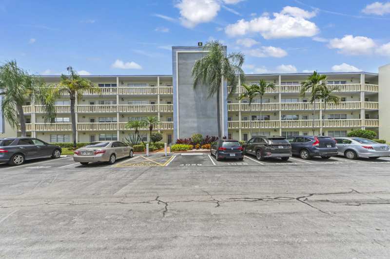 1 bedroom Condominium at 2056 Ainslie D, Century Village, Boca Raton — photo 1