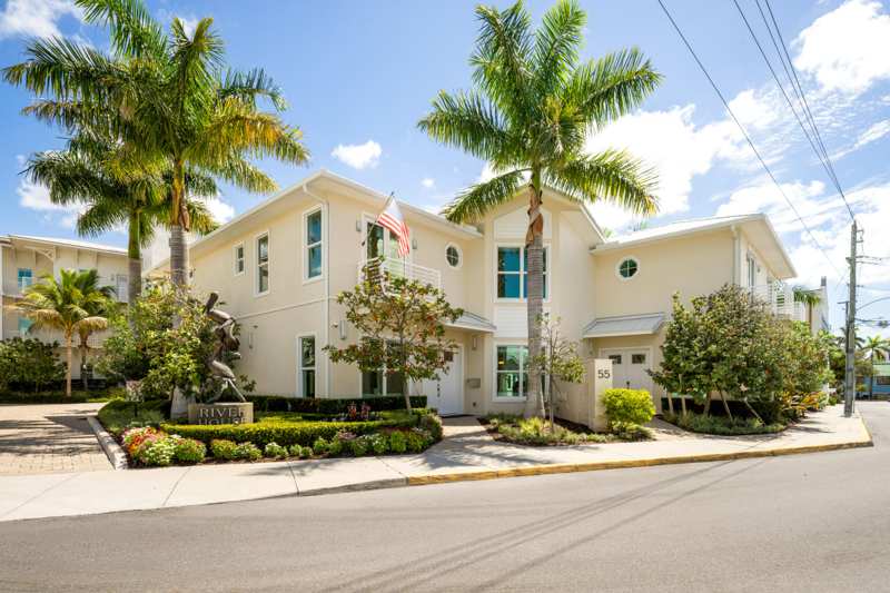 3 bedroom Townhouse at 55 SE Seminole Street #A, River House Stuart A Condo, Stuart — photo 1