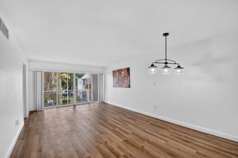 1505 Crescent Circle #B24, Lake Park FL - photo 11 of 32