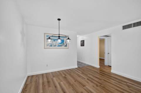 1505 Crescent Circle #B24, Lake Park FL - photo 14 of 32