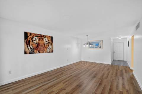 1505 Crescent Circle #B24, Lake Park FL - photo 17 of 32