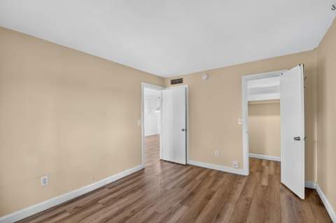 1505 Crescent Circle #B24, Lake Park FL - photo 21 of 32