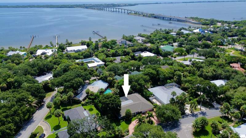 4 bedroom Single Family Residence at 22 Banyan Road, Indialucie, Sewalls Point — photo 5