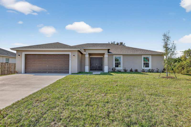 4 bedroom Single Family Residence at 2060 SW Morelia Lane, Port St Lucie Section 9, Port St. Lucie — photo 1