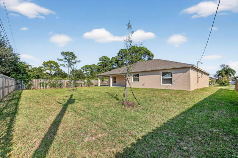 4 bedroom Single Family Residence at 2060 SW Morelia Lane, Port St Lucie Section 9, Port St. Lucie — photo 5