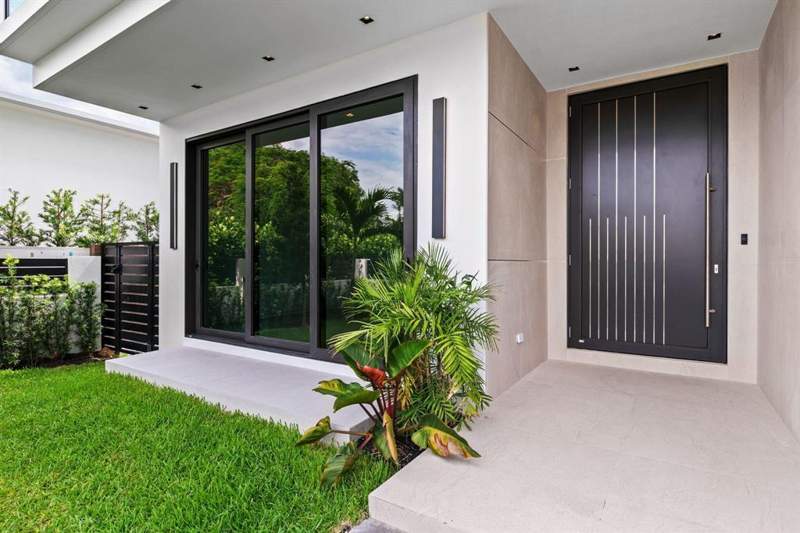 4 bedroom Single Family Residence at 607 NE 17th Avenue, Victoria Park, Fort Lauderdale — photo 3