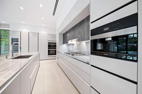607 NE 17th Avenue, Fort Lauderdale FL - photo 8 of 39