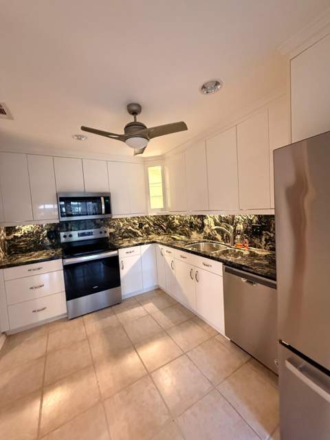 6654 Via Regina, Boca Raton FL - photo 14 of 48