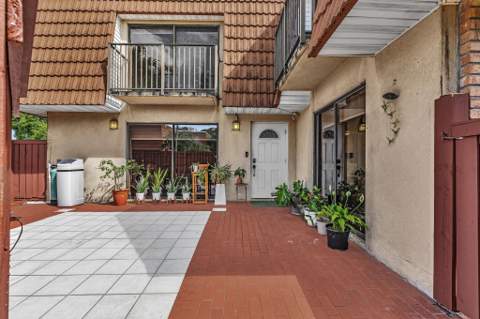 2961 SW 11th Place, Deerfield Beach FL - photo 7 of 37