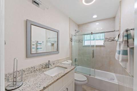 4184 NW 52nd Avenue, Lauderdale Lakes FL - photo 11 of 18