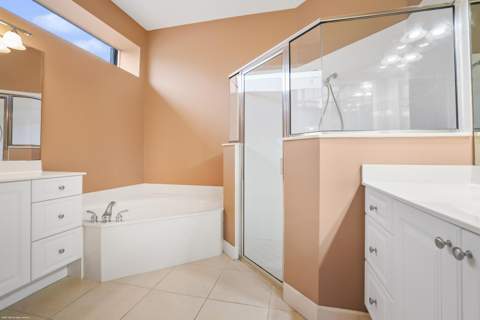 442 NE Leaping Frog Way, Port St. Lucie FL - photo 18 of 48