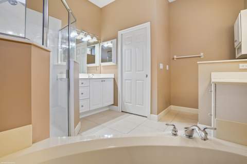 442 NE Leaping Frog Way, Port St. Lucie FL - photo 19 of 48