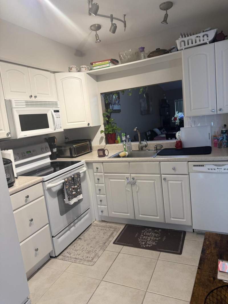 2 bedroom Villa at 6304 Wedgewood Terrace #B8, Wedgewood Condominium, Tamarac — photo 4