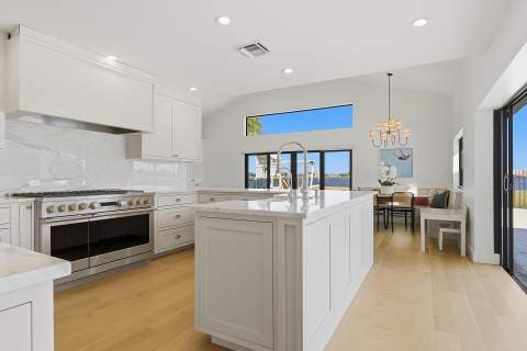 2308 Embassy Drive, West Palm Beach FL - photo 9 of 36