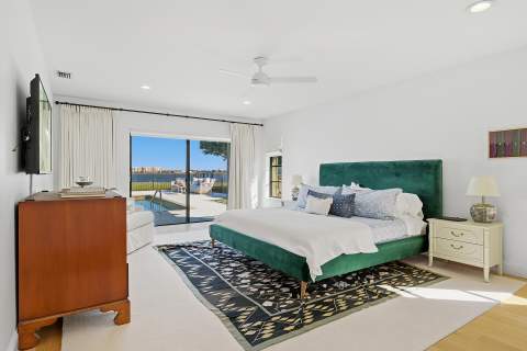 2308 Embassy Drive, West Palm Beach FL - photo 15 of 36