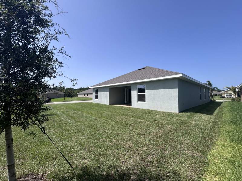 4 bedroom Single Family Residence at 5747 Waterstone Boulevard, Waterstone Phase Three, Fort Pierce — photo 4