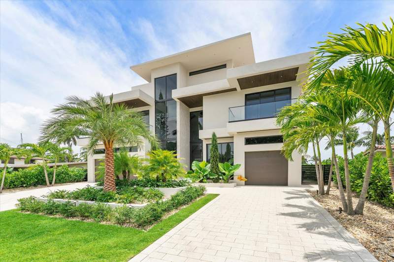 6 bedroom Single Family Residence at 1607 SE 14th Street, Lauderdale Harbors Section, Fort Lauderdale — photo 5