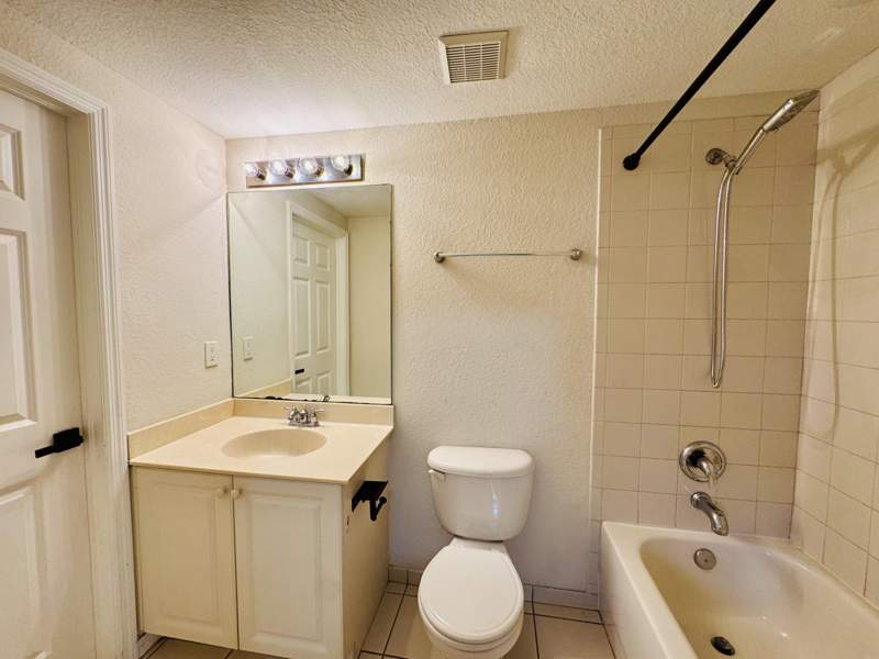 2 bedroom Condominium at 1954 Freeport Lane #1954, Marsh Harbour 50 Condo, Riviera Beach — photo 5