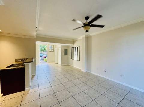 1954 Freeport Lane #1954, Riviera Beach FL - photo 7 of 17