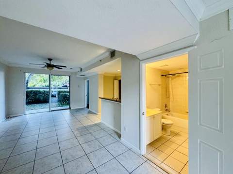 1954 Freeport Lane #1954, Riviera Beach FL - photo 8 of 17