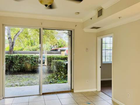 1954 Freeport Lane #1954, Riviera Beach FL - photo 9 of 17